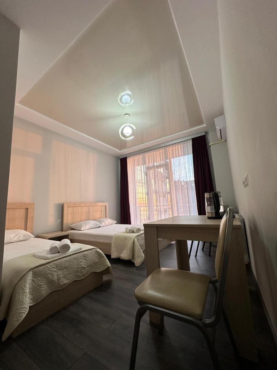 Guest House 99 باتومي المظهر الخارجي الصورة