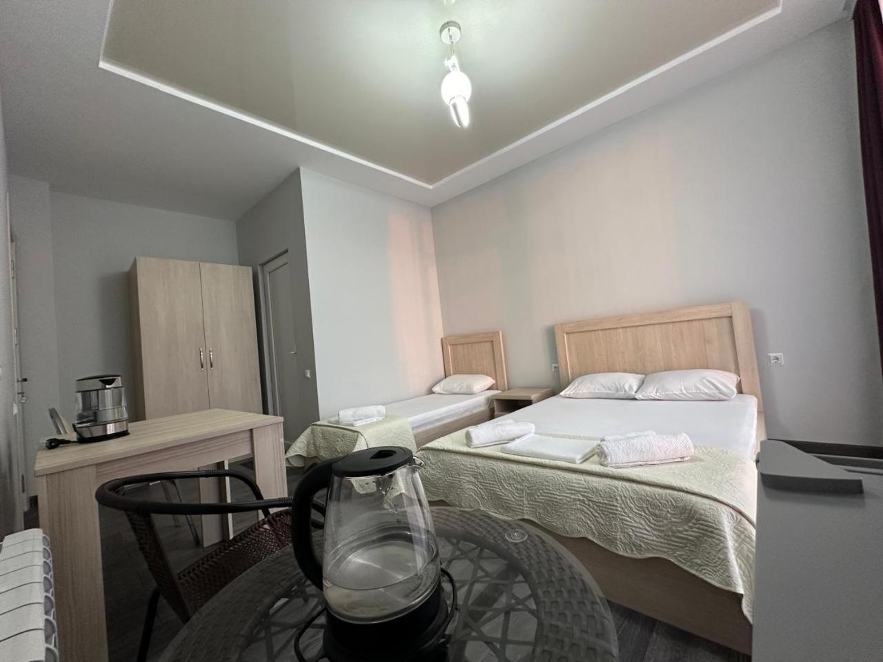 Guest House 99 باتومي المظهر الخارجي الصورة