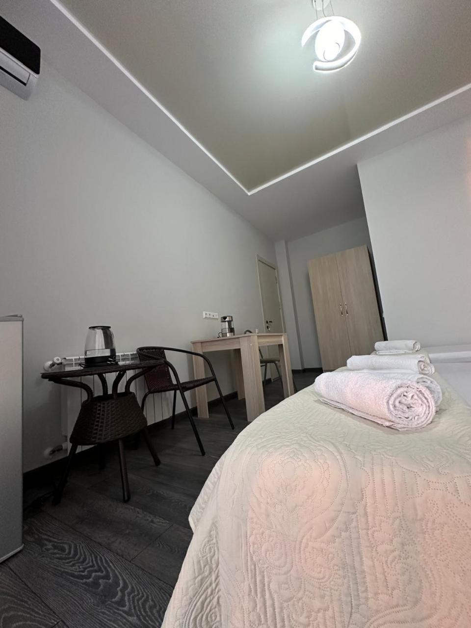 Guest House 99 باتومي المظهر الخارجي الصورة