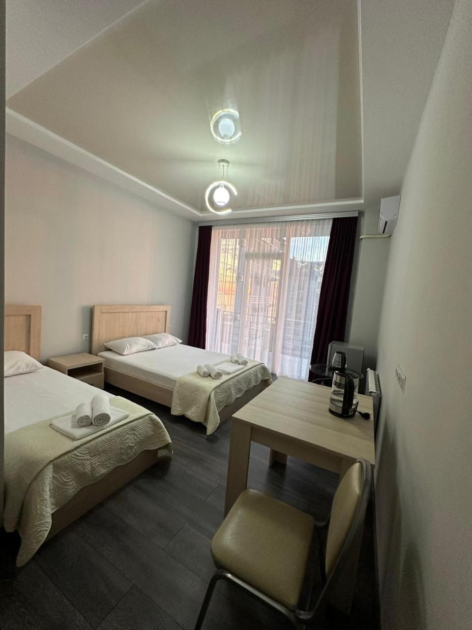 Guest House 99 باتومي المظهر الخارجي الصورة